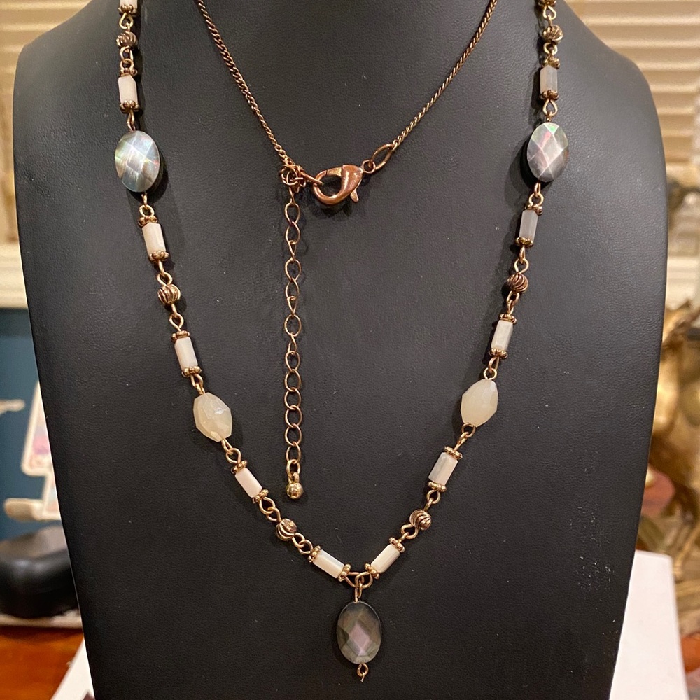Elegant Gold Tone and Opalescent White Necklace